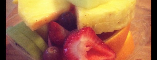 Tang's Fruit Salad is one of Angie'nin Kaydettiği Mekanlar.