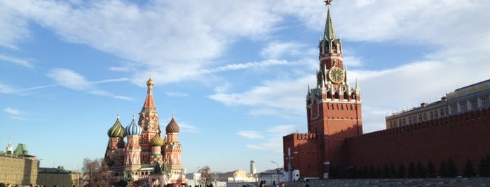 Red Square is one of Шоссе, проспекты, площади и набережные Москвы.