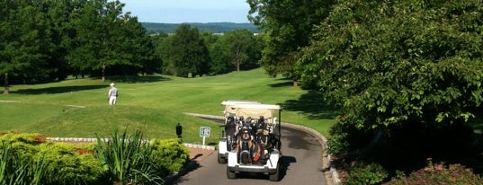 Beaver Brook Country Club is one of Lugares favoritos de Jared.