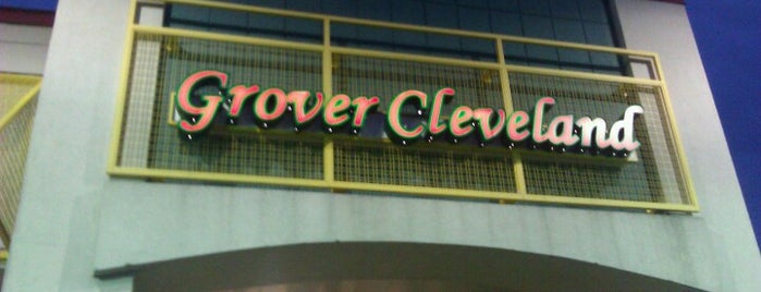 Grover Cleveland Service Area is one of สถานที่ที่ Jingyuan ถูกใจ.