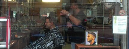 Mike & Son Hairstylist is one of Christopher'in Beğendiği Mekanlar.