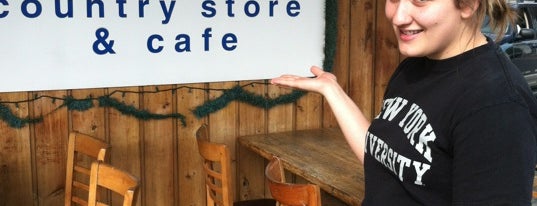 Olive's Country Store & Cafe is one of Lieux qui ont plu à Gail.