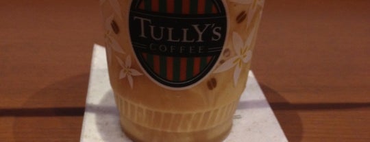 Tully's Coffee is one of Yusukeさんのお気に入りスポット.