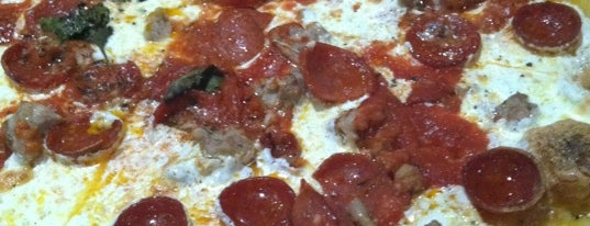Grimaldi's Pizzeria is one of New York - Food and Fun.