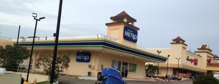 Farmacias Metro is one of Tempat yang Disukai Mariella.