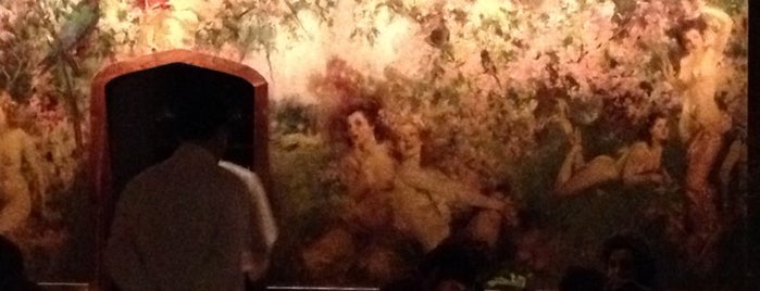 The Leopard at des Artistes is one of NYC - drink/eat.