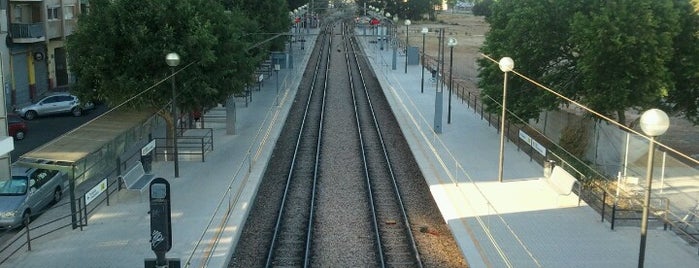 Metrovalencia Sant Isidre is one of Locais curtidos por Sergio.