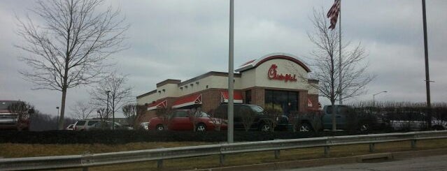 Chick-fil-A is one of Lugares guardados de Fiona.