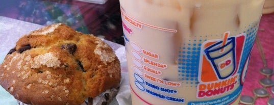 Dunkin' is one of George: сохраненные места.