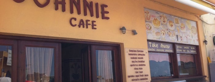 Johnnie Cafe is one of Tempat yang Disukai Joanna.