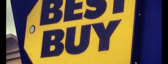 Best Buy is one of Tempat yang Disukai Lovely.
