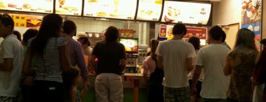 McDonald's is one of Posti che sono piaciuti a Alexandre Arthur.