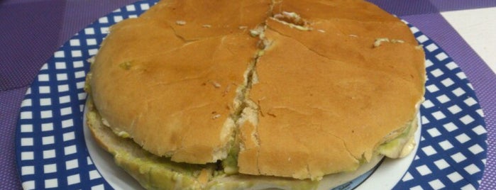 Extra Sandwich is one of Restaurant Favoritos.
