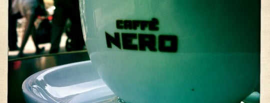 Caffè Nero is one of Tempat yang Disukai Emyr.