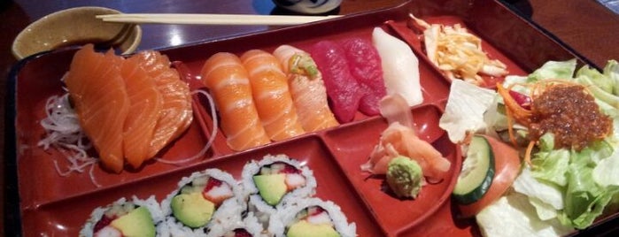 Hinote Sushi is one of สถานที่ที่ Meghan ถูกใจ.