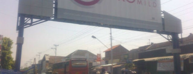 Gapura Selamat Jalan Tegal is one of KOTA TEGAL.
