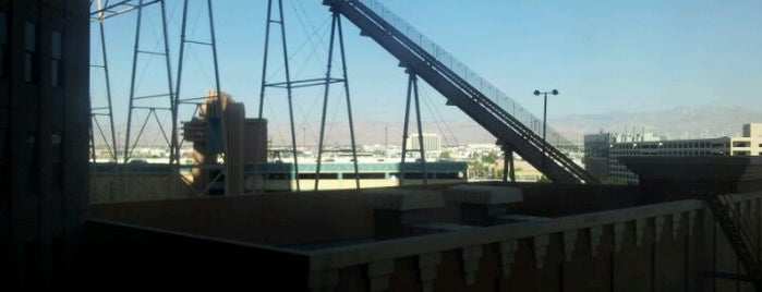 The Big Apple Roller Coaster is one of Viva Las Vegas.
