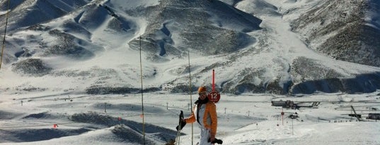 Las Leñas - Centro de Ski is one of Entertainment.