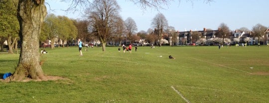 Llandaff Fields is one of Lieux qui ont plu à James.