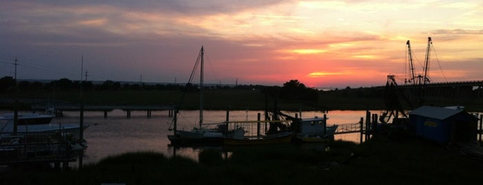 CoCo's Sunset Grille is one of Tybee Island.