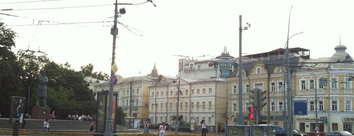 Площадь Пречистенские Ворота is one of Шоссе, проспекты, площади и набережные Москвы.
