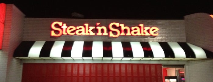 Steak 'n Shake is one of สถานที่ที่ A ถูกใจ.