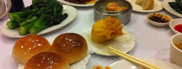 Jasmine Seafood Restaurant is one of SD Chinese.