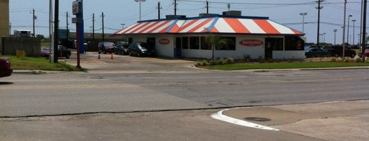 Whataburger is one of Taylorさんのお気に入りスポット.