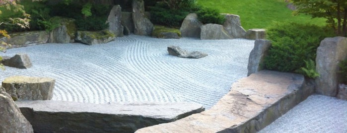 Japanischer Garten des zusammenfließenden Wassers is one of Desiさんのお気に入りスポット.