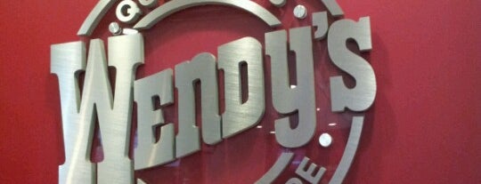 Wendy's is one of Brianさんのお気に入りスポット.