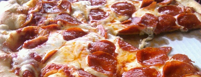 Dewey's Pizza is one of Chad 님이 좋아한 장소.