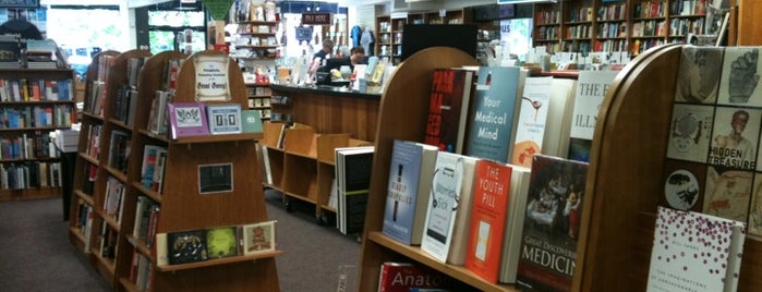 Politics & Prose Bookstore is one of Read.