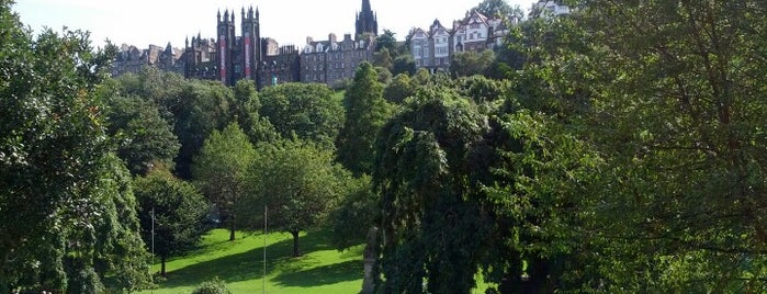 West Princes Street Gardens is one of TLC - Edimburgo.