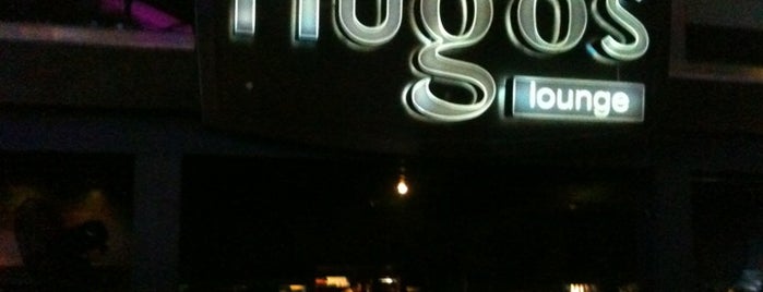 Hugo's Lounge is one of Tempat yang Disukai Selim.