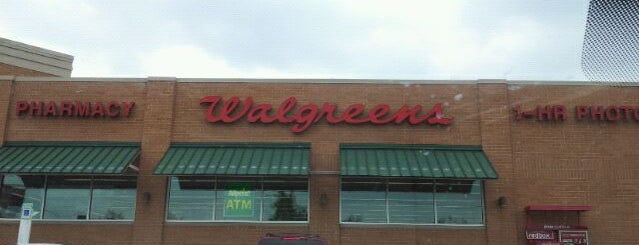 Walgreens is one of Sierraさんのお気に入りスポット.
