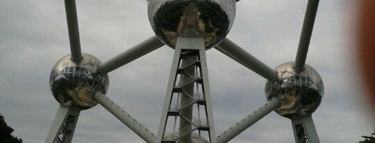 Atomium is one of Stuff I want to see and do in Bruxelles.