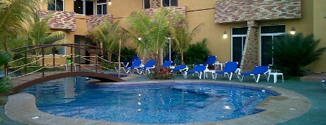 Hotel Oceano Azzurro is one of Hospedajes.
