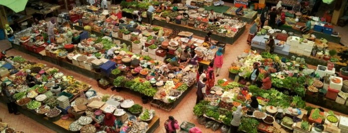 Pasar Besar Siti Khadijah is one of Shopping @ Kelantan.