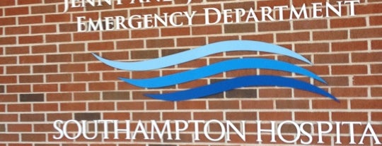 Southampton Hospital is one of Lugares favoritos de Tim.