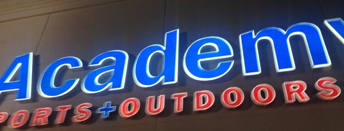 Academy Sports + Outdoors is one of Locais curtidos por Kate.