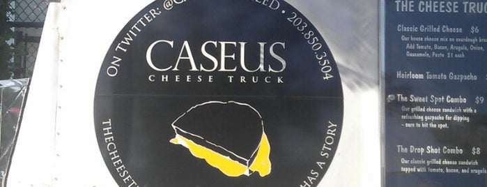 Caseus Cheese Truck is one of สถานที่ที่บันทึกไว้ของ Kimmie.