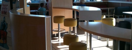 McDonald's is one of Posti che sono piaciuti a Eve.