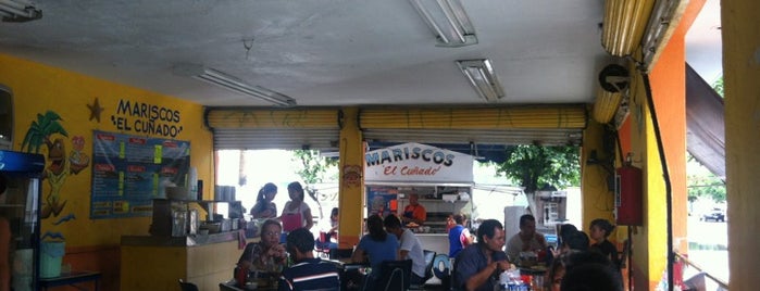 Mariscos El Cuñado is one of Adriánさんのお気に入りスポット.
