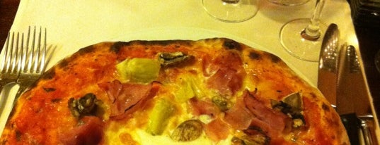 La Luna is one of 'Beste' Pizza in 1000 Brussel.