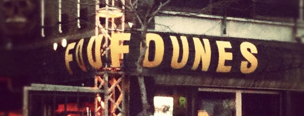 Foufounes Électriques is one of Best pubs in Montréal.