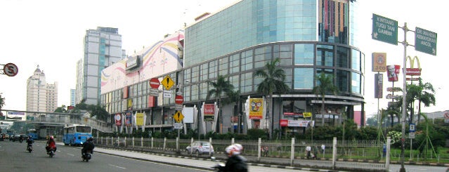 Plaza Atrium is one of สถานที่ที่ ZRezhia ถูกใจ.