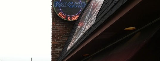 On The Rocks Bar And Grill is one of Bars / Food to Try.
