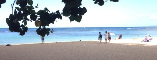 Hau Tree Lanai Restaurant is one of Hawaii.