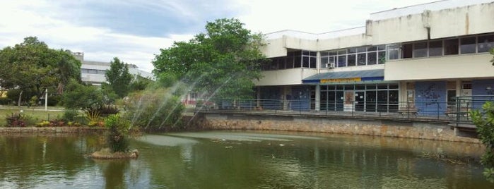 UFSC - Universidade Federal de Santa Catarina is one of Lugares favoritos de Mayara.