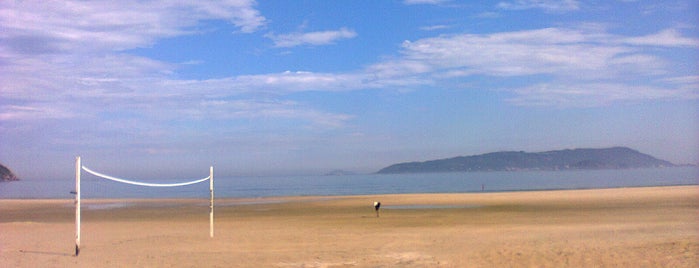 Praia Ponta do Papagaio is one of Best places in Palhoça, Brasil.